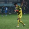 mendoza kiper persib