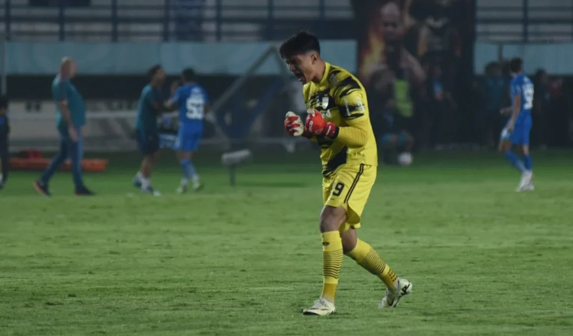 mendoza kiper persib