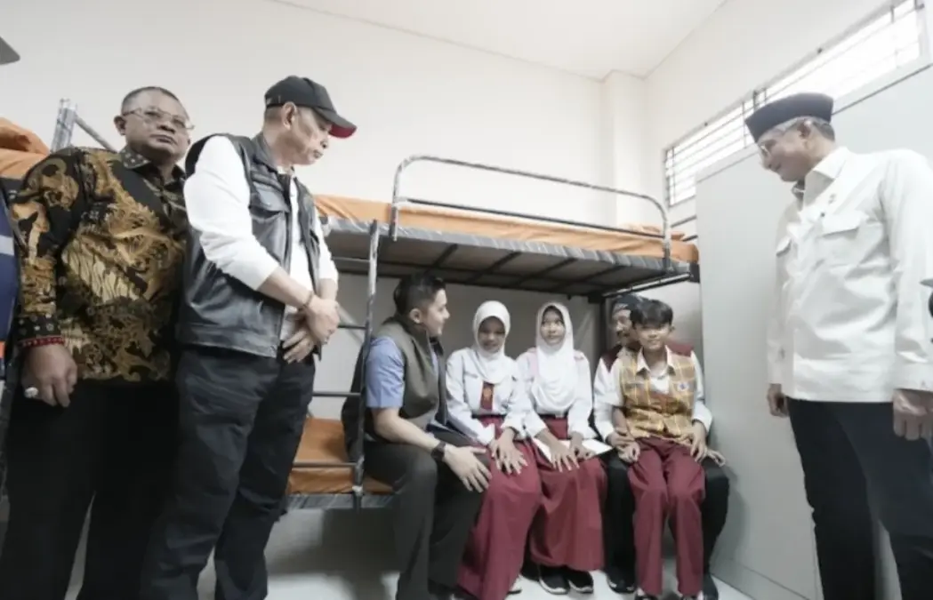Tinjau lokasi sekolah Rakyat