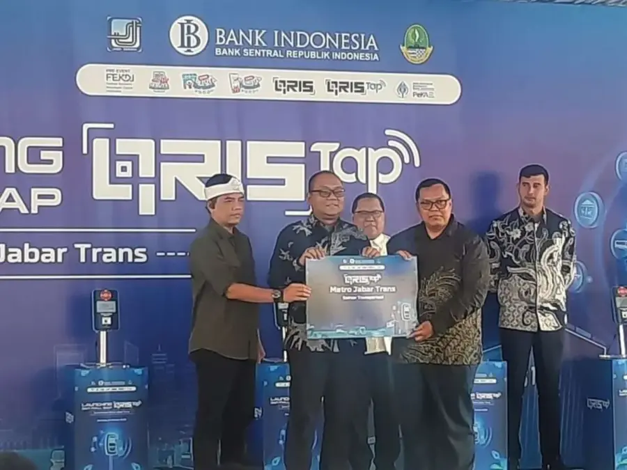Dishub Jabar dan BI Luncurkan Pembayaran QRIS TAP di Feeder Metro Jabar Trans Peluncuran
