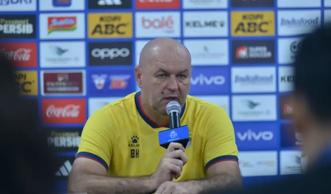 Hodak Siapkan Rotasi Pemain saat Laga Persib vs Persis Solo di GBLA Siapkan strategi