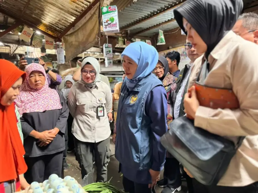 Gubernur Khofifah dan Kementan Sidak Pasar, Ini Daftar Harga Kebutuhan Pokok yang Dijual Pedagang Sidak