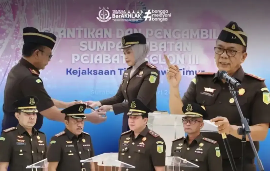 Kajati Jatim Lantik 5 Kajari, Tekankan Respons Cepat dan Penegakan Hukum Profesional Pelantikan