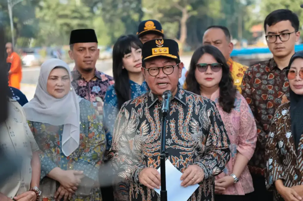 Atasi Potensi Banjir Kemanggisan, Pramono: Proyek Tanggul dan Jalan Inspeksi Kali Grogol Sisa 600 Meter Lagi Pantau lokasi
