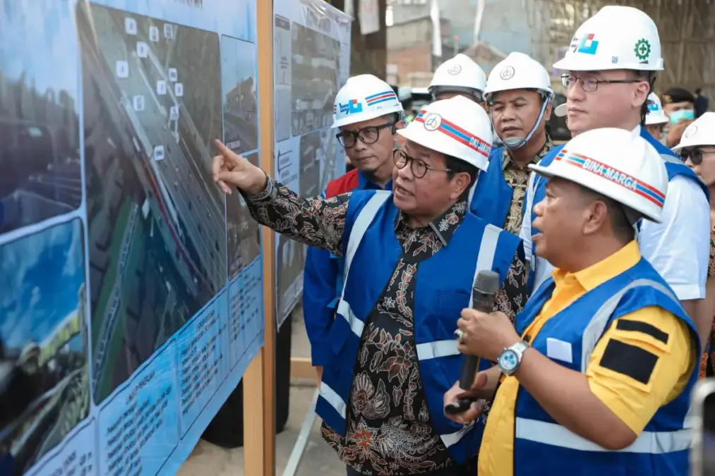 Pramono Tinjau Flyover Latumenten: Siap Urai Kemacetan dan Tingkatkan Konektivitas Transportasi Publik Tinjauan