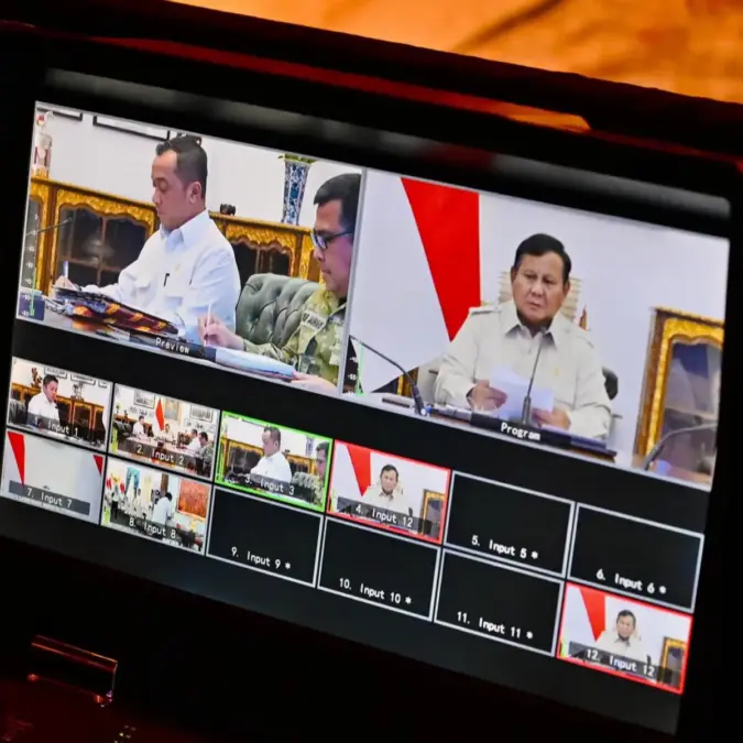 Prabowo Perintahkan Penanganan Bencana Dipercepat, 55 Pesawat Dikerahkan Hadapi Ancaman Karhutla dan Erupsi Rapat